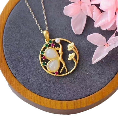 Beautiful Gold Pendant with Unique Style