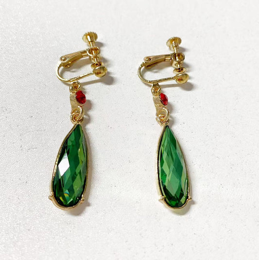 Charming Earring for Any Occasion