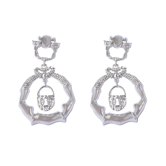 Elegant Piece for Every Occasion
