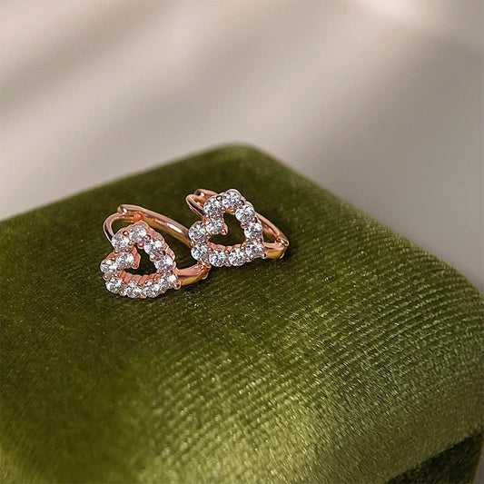 Charming Earring for Any Occasion