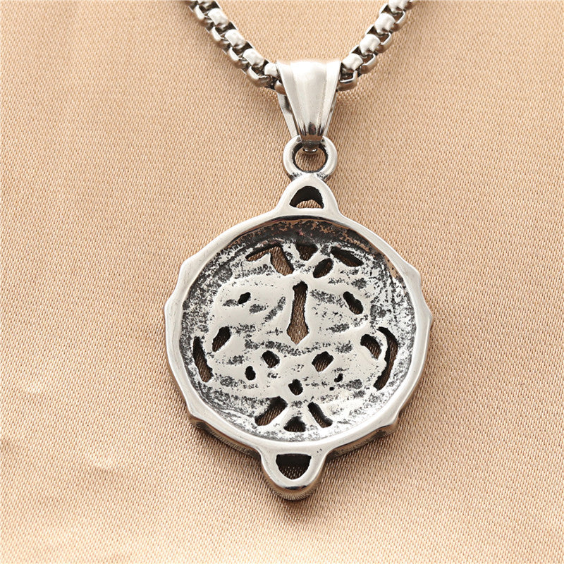 Charming Pendant for Any Occasion