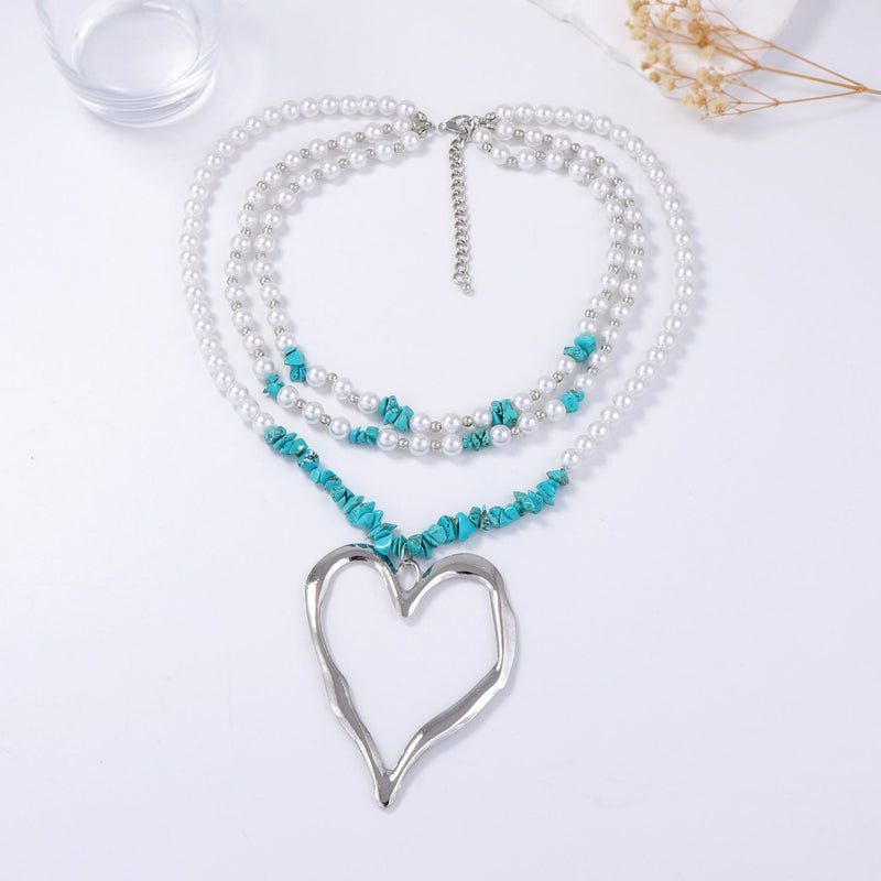 Beautiful Pearl Necklace with Unique Style