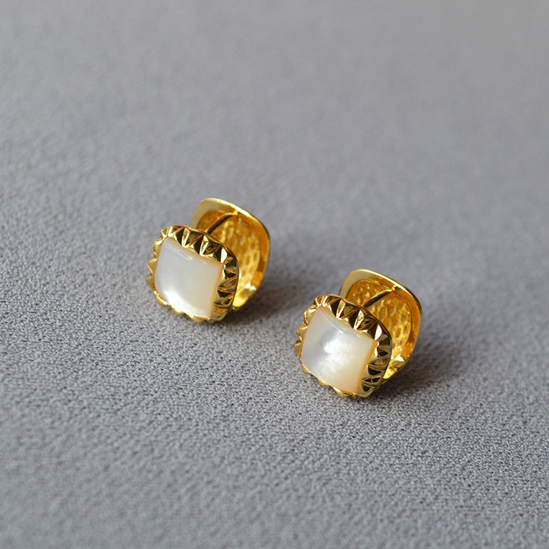 Stunning Gold Earring for Daily Wear