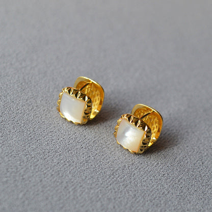 Stunning Gold Earring for Daily Wear