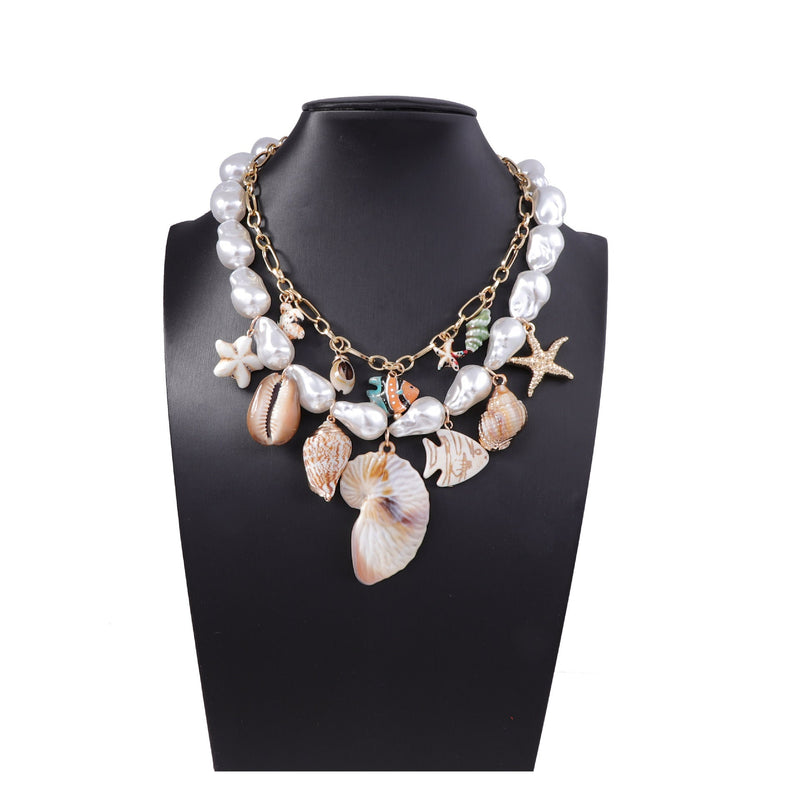 Beautiful Pearl Necklace with Unique Style