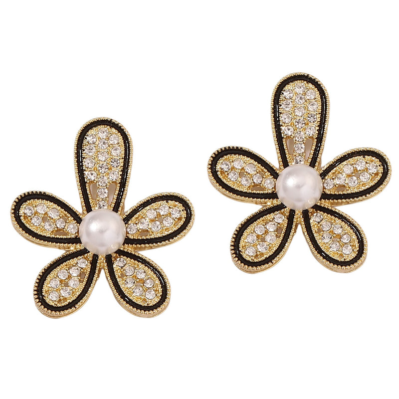 Charming Pearl Earring for Any Occasion