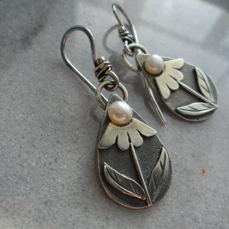 Romantic Pearl Earring for Special Moments