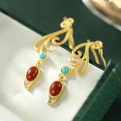 Beautiful Gold Earring with Unique Style
