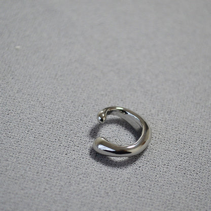 Classic Gold Earring with Timeless Appeal