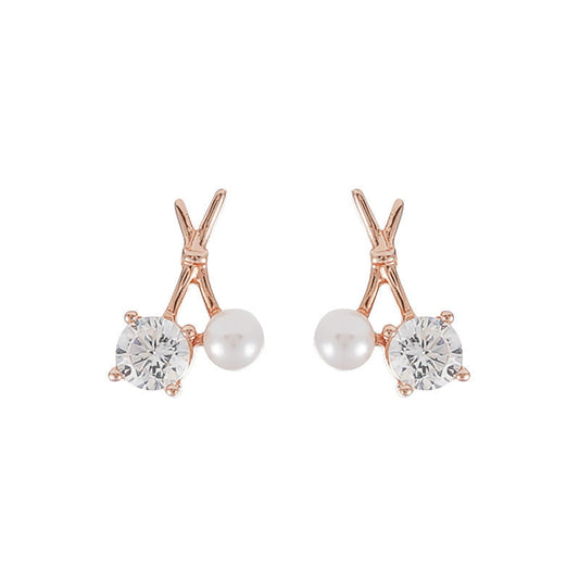 Classic Pearl Earring with Timeless Appeal