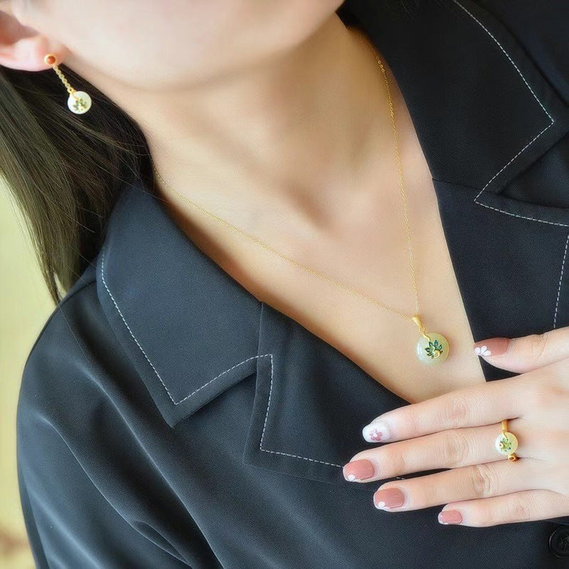 Beautiful Silver Set with Unique Style
