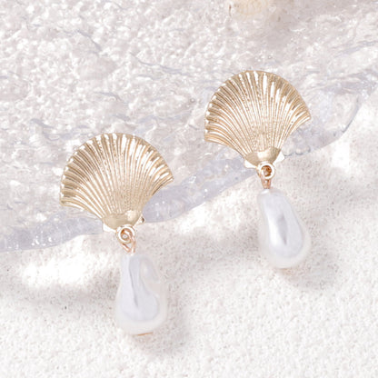 Romantic Pearl Earring for Special Moments