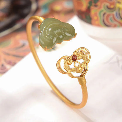 Stunning Gold Bracelet for Daily Wear