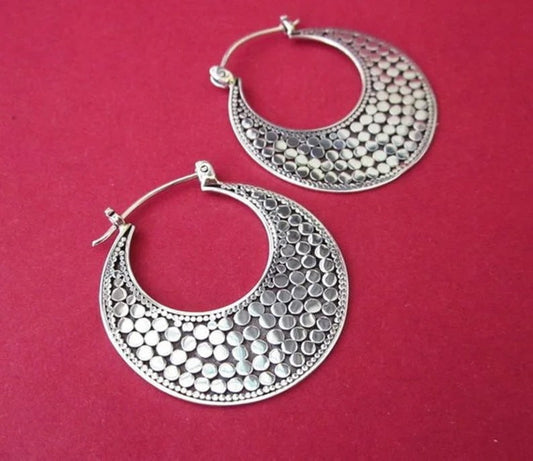 Classic Earring with Timeless Appeal