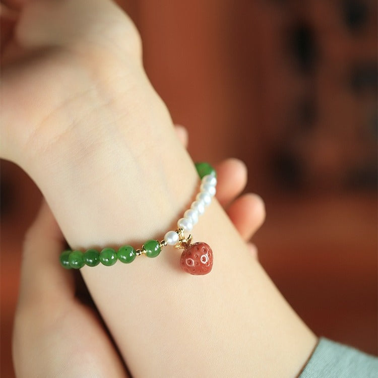 Romantic Pearl Bracelet for Special Moments