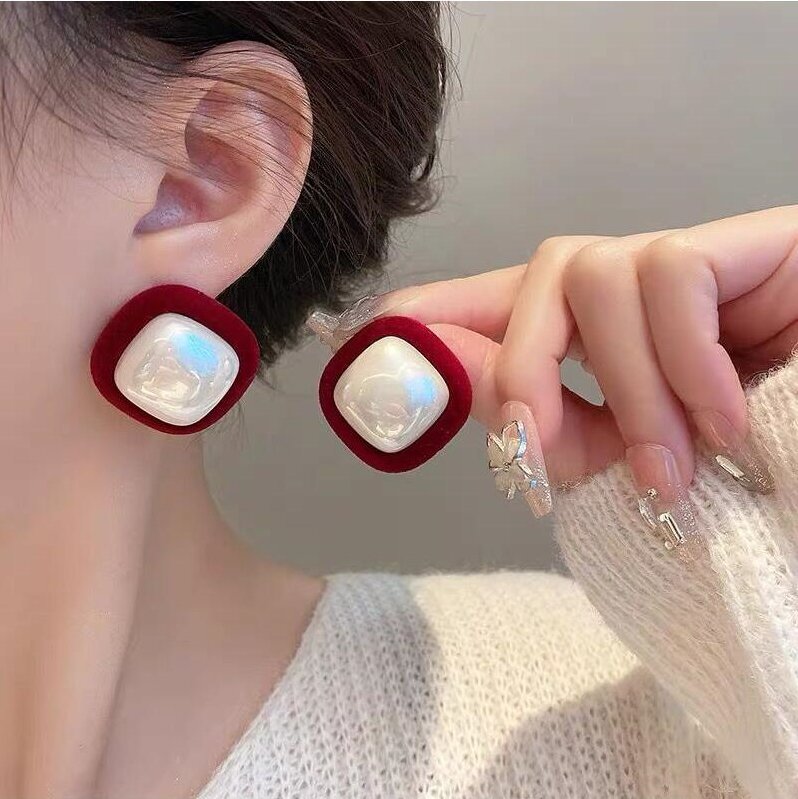 Vintage Handmade Pearl Earring