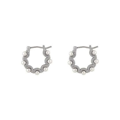 Beautiful Pearl Earring with Unique Style