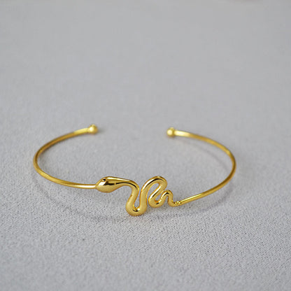 Stunning Gold Bracelet for Daily Wear