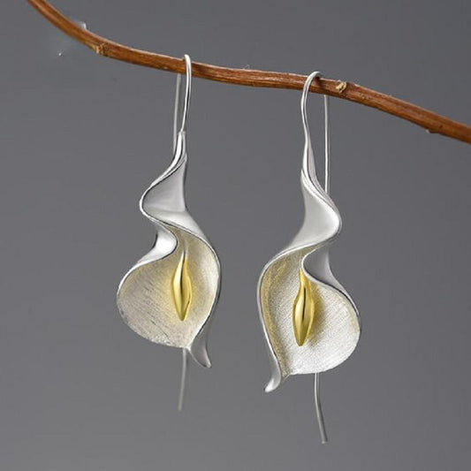 Classic Pearl Earring with Timeless Appeal