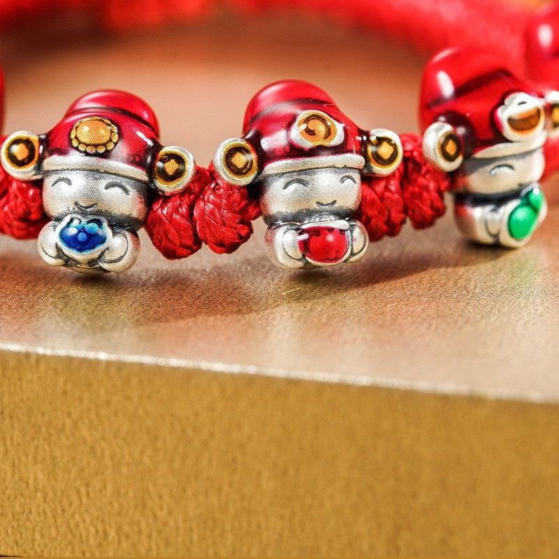 Charming Silver Bracelet for Any Occasion