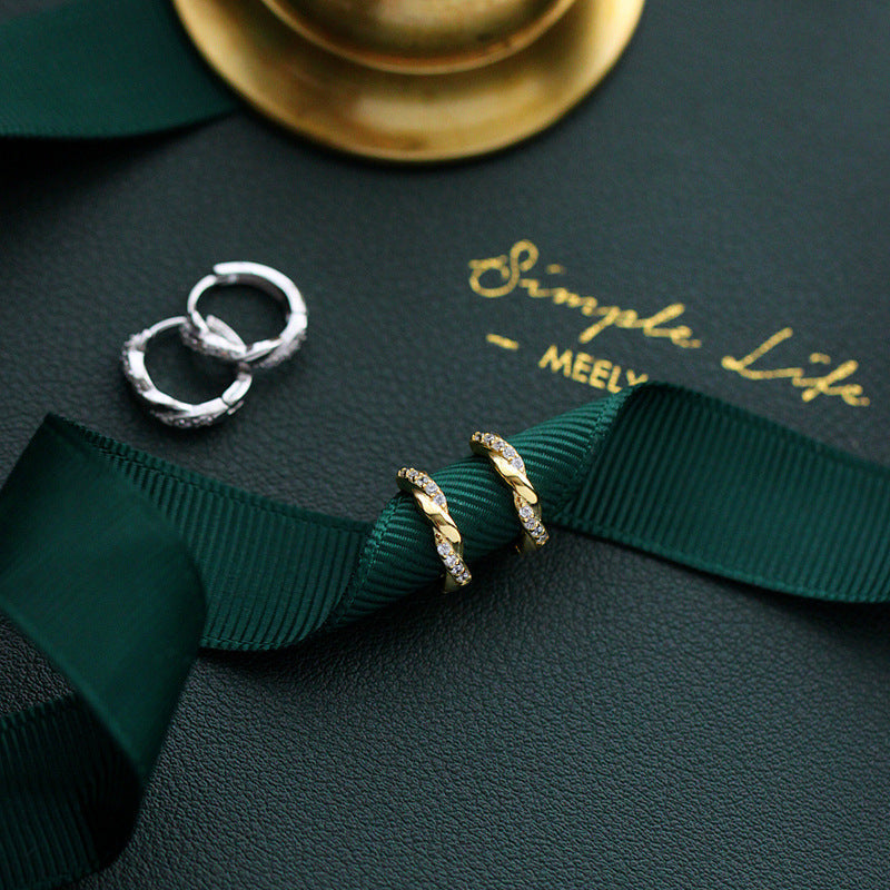 Classic Earring with Timeless Appeal