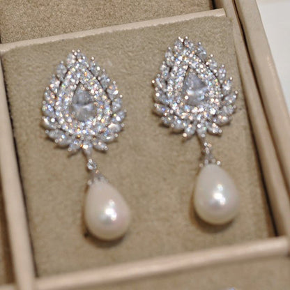 Classic Pearl Set with Timeless Appeal