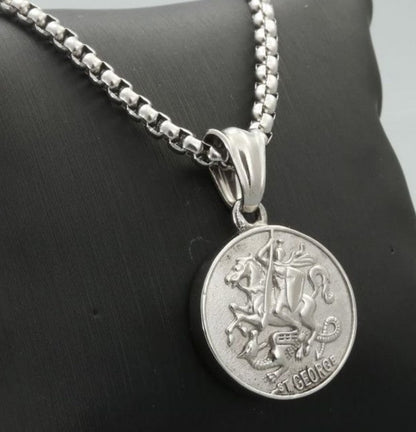 Beautiful Necklace with Unique Style