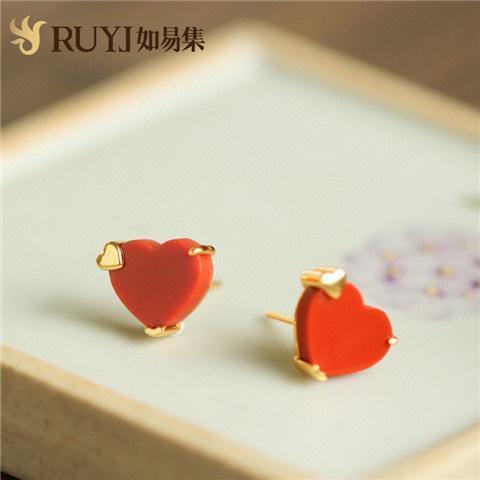 Beautiful Silver Earring with Unique Style
