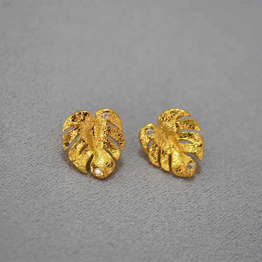 Stunning Gold Earring for Daily Wear