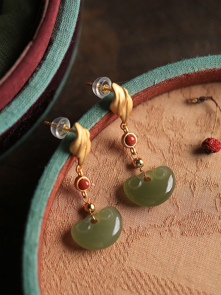 Beautiful Gold Earring with Unique Style