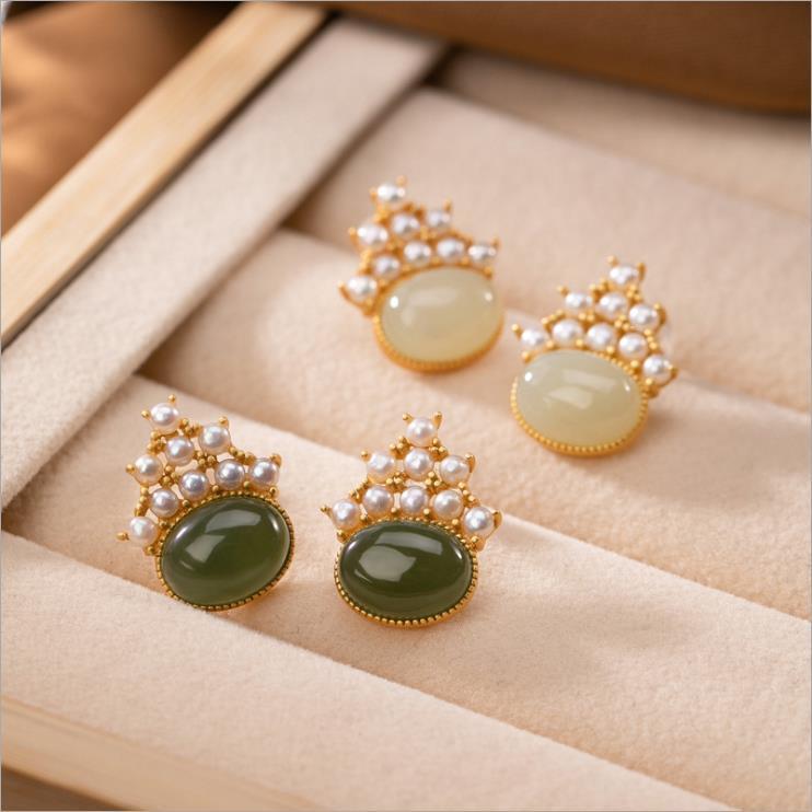 Vintage Handmade Gold Earring