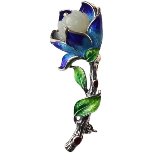 Charming Silver Piece for Any Occasion