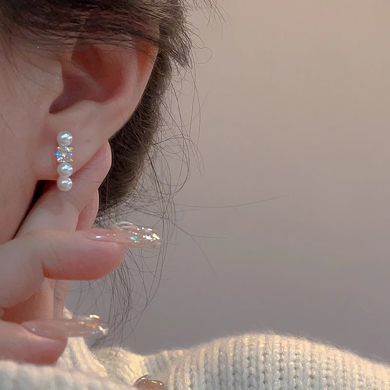 Beautiful Pearl Earring with Unique Style