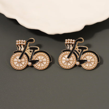 Delicate Artisan Pearl Earring