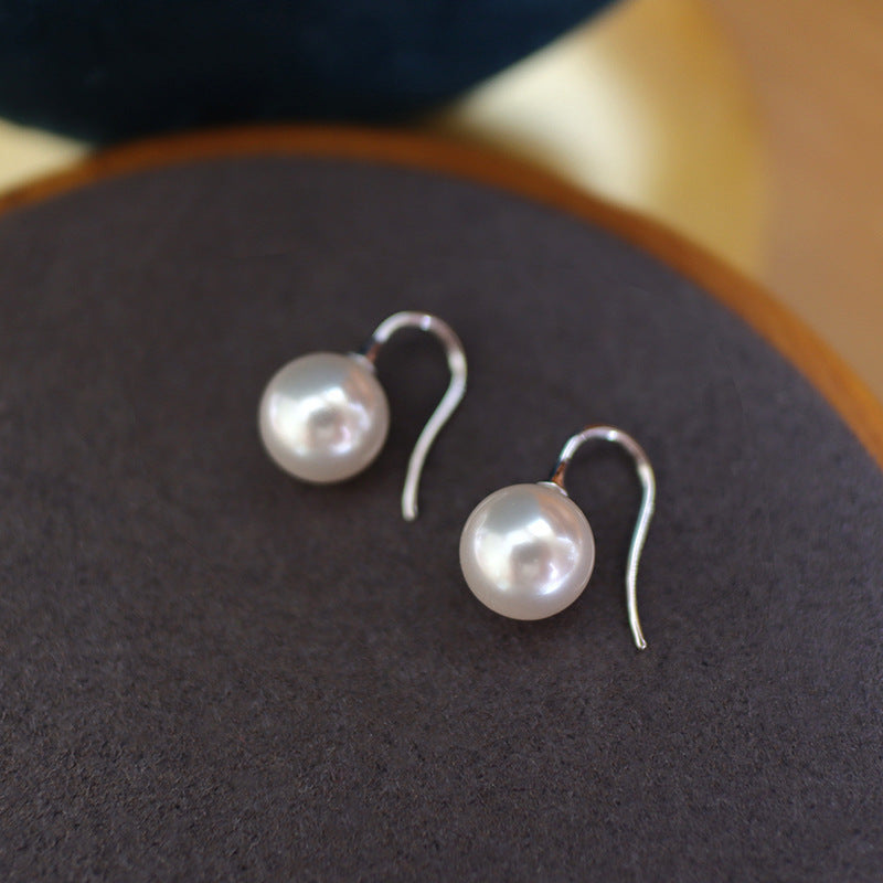 Romantic Pearl Earring for Special Moments