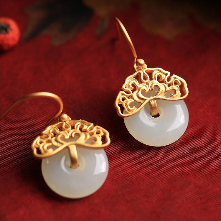 Romantic Gold Earring for Special Moments