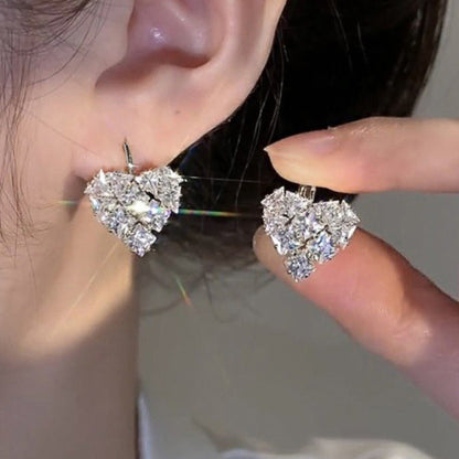 Charming Earring for Any Occasion