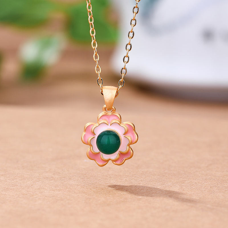 Beautiful Gold Necklace with Unique Style
