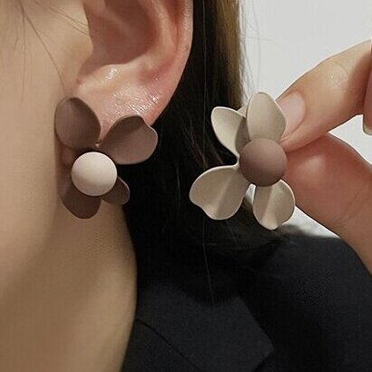 Stunning Earring for Daily Wear