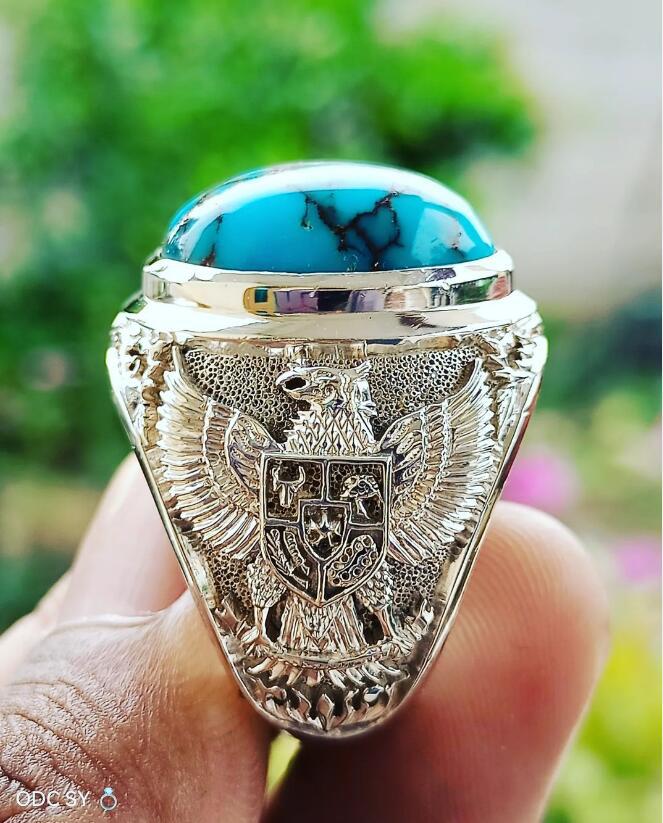 Beautiful Silver Bracelet with Unique Style