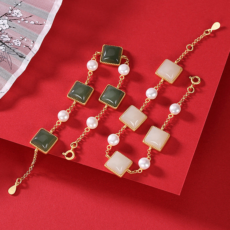 Charming Gold Bracelet for Any Occasion