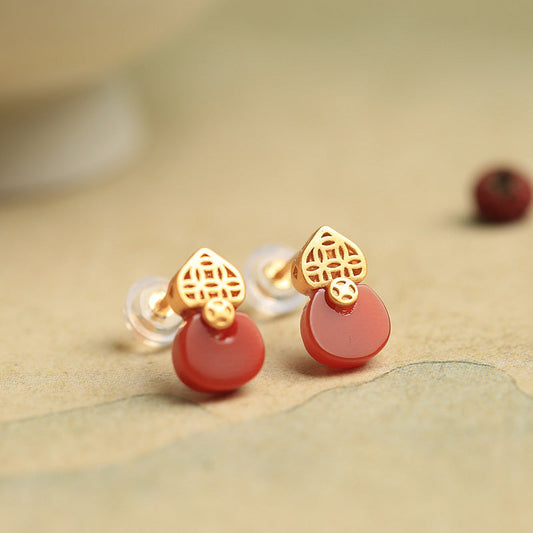Charming Silver Earring for Any Occasion