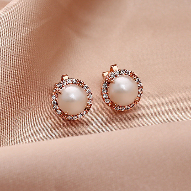 Charming Pearl Earring for Any Occasion