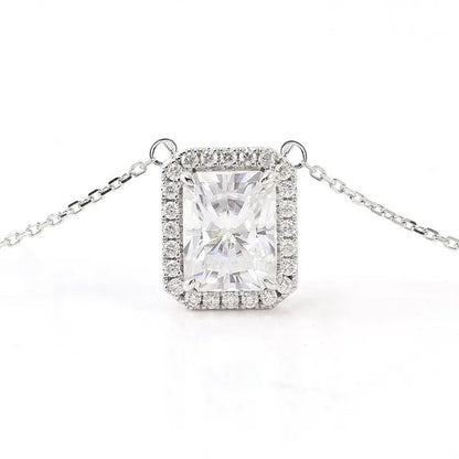Classic Necklace with Timeless Appeal
