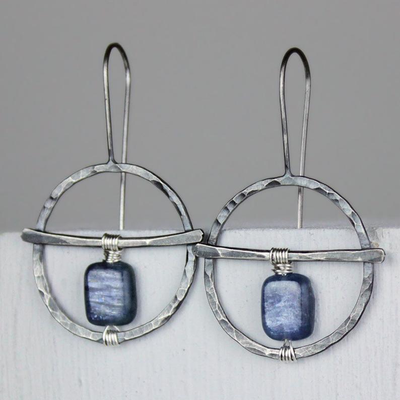 Charming Silver Earring for Any Occasion