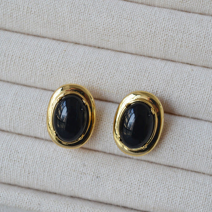 Beautiful Gold Earring with Unique Style