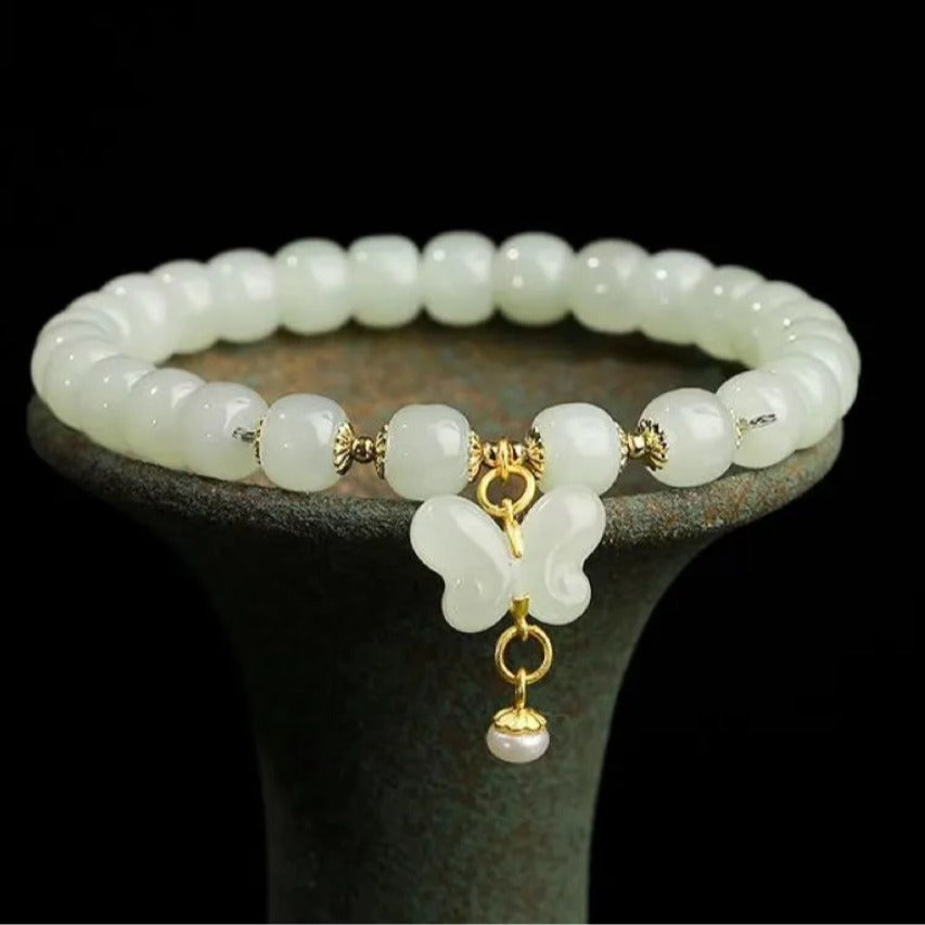 Classic Pearl Bracelet with Timeless Appeal
