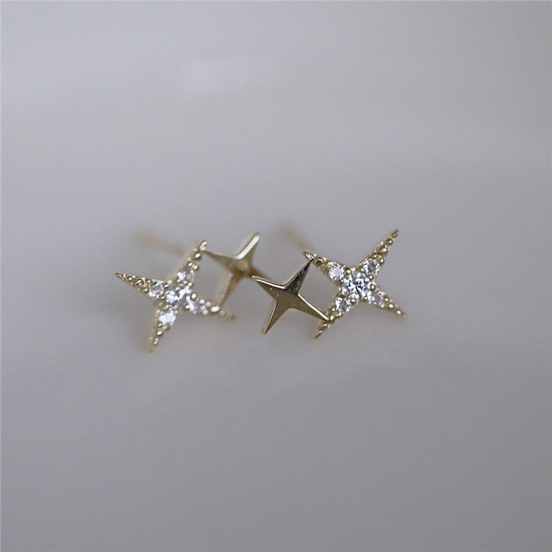 Classic Gold Earring with Timeless Appeal