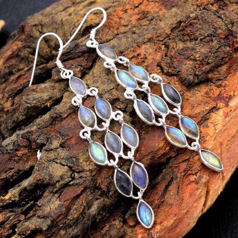 Stunning Earring for Daily Wear