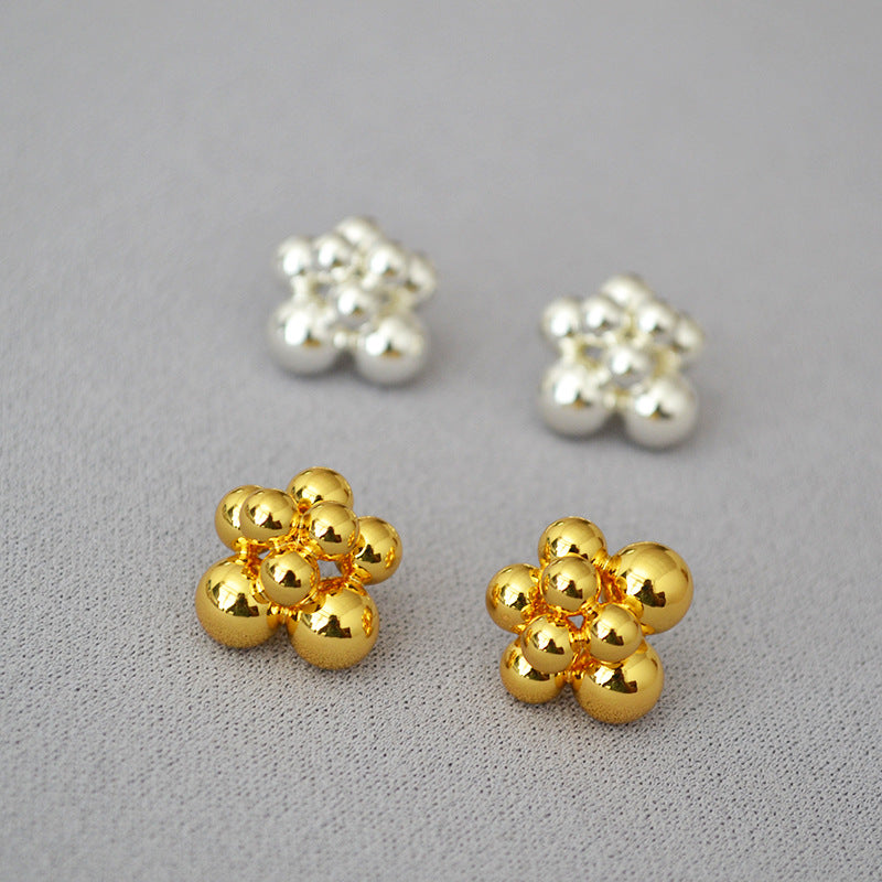 Beautiful Gold Earring with Unique Style